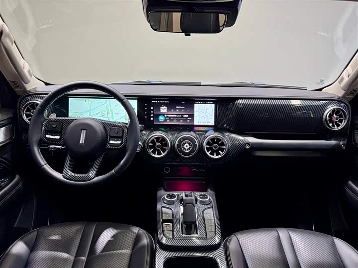 Фото 11 - Tank 300