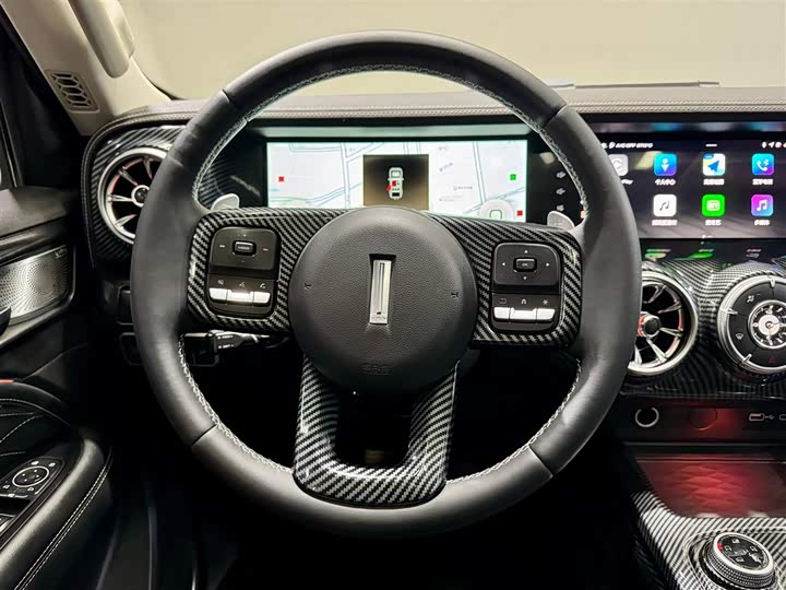 Фото 12 - Tank 300