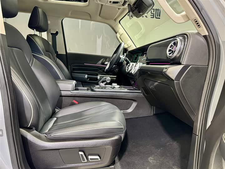 Фото 15 - Tank 300