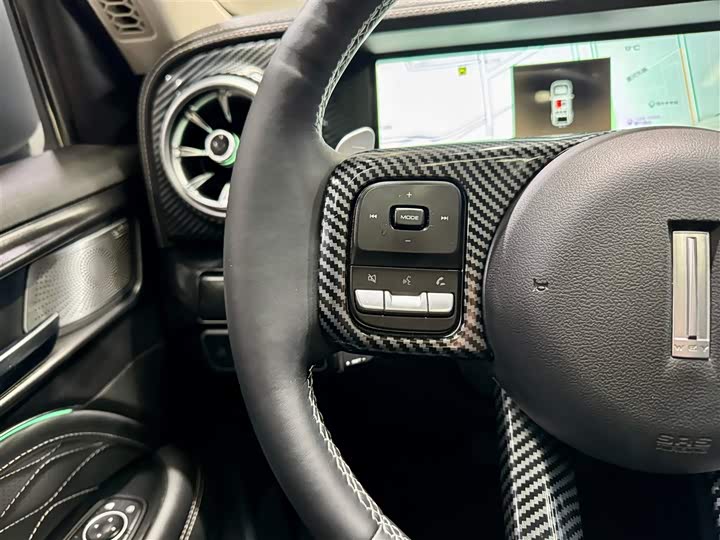 Фото 20 - Tank 300