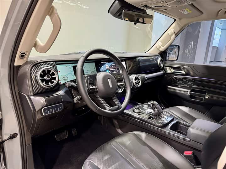 Фото 26 - Tank 300