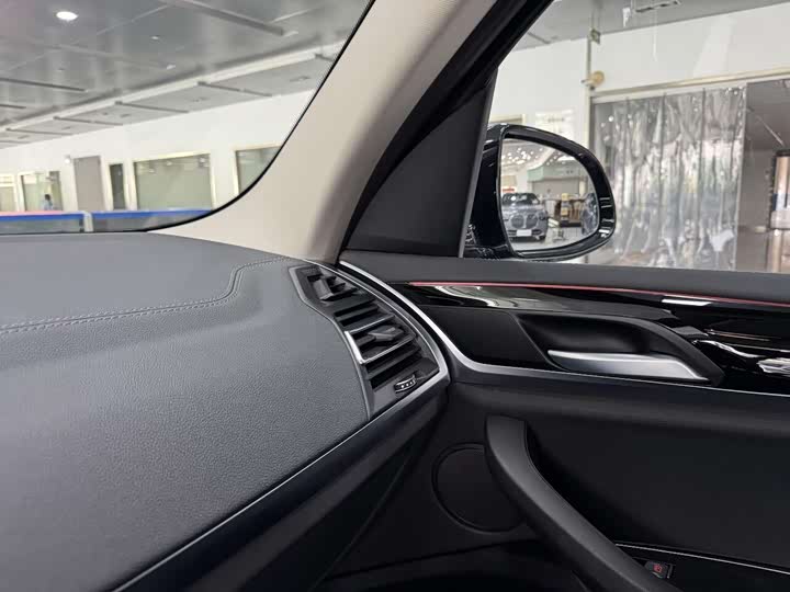 Фото 17 - BMW X3