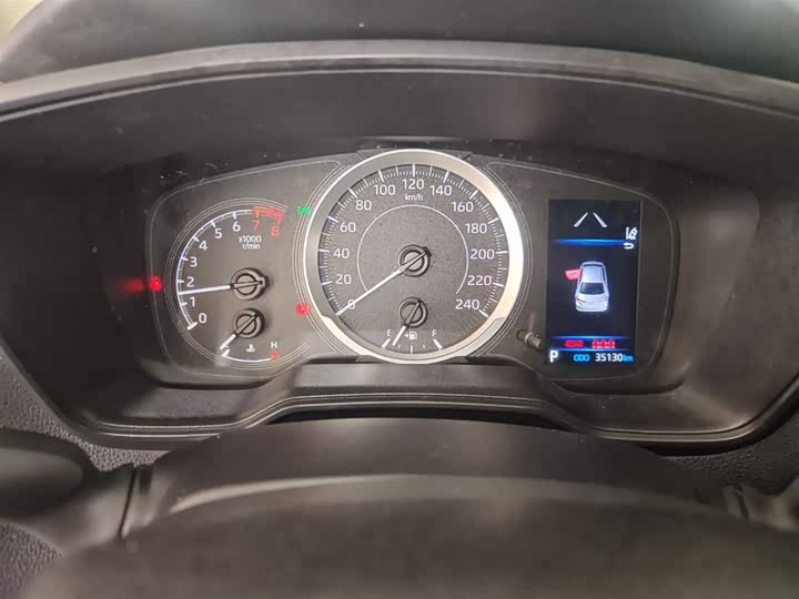 Фото 12 - Toyota Corolla