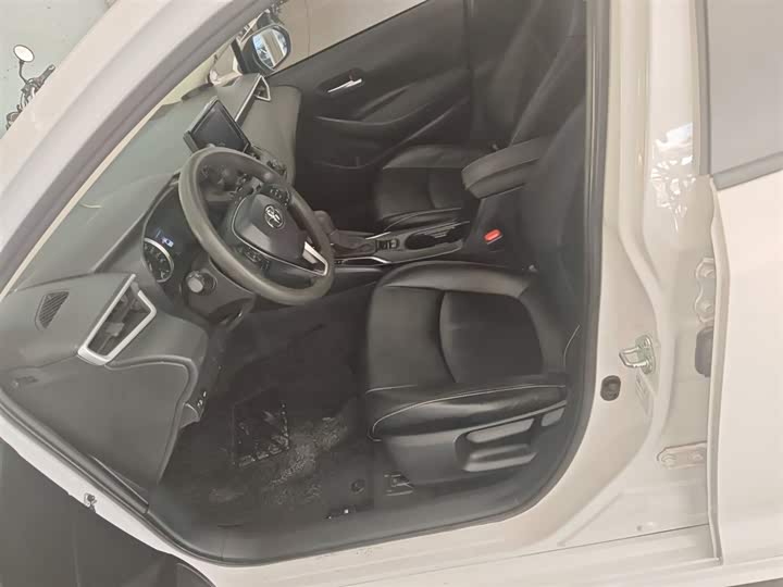 Фото 15 - Toyota Corolla