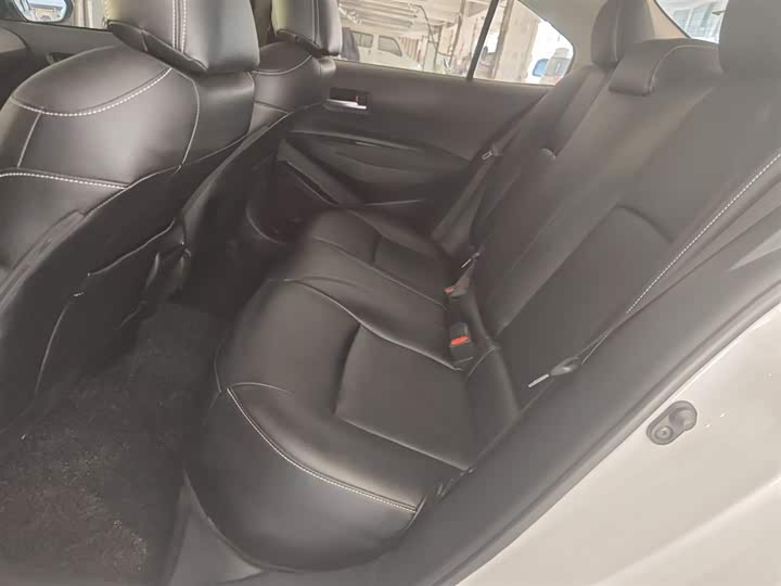 Фото 17 - Toyota Corolla