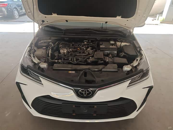 Фото 20 - Toyota Corolla