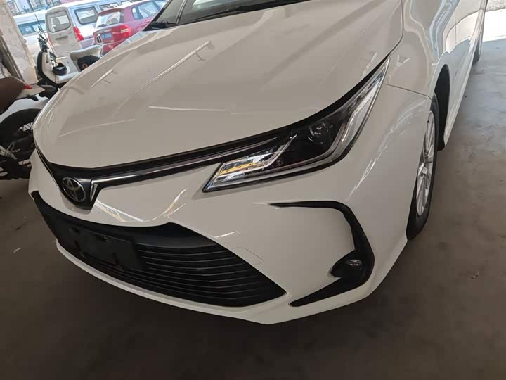 Фото 24 - Toyota Corolla