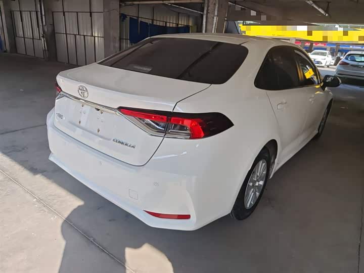 Фото 7 - Toyota Corolla