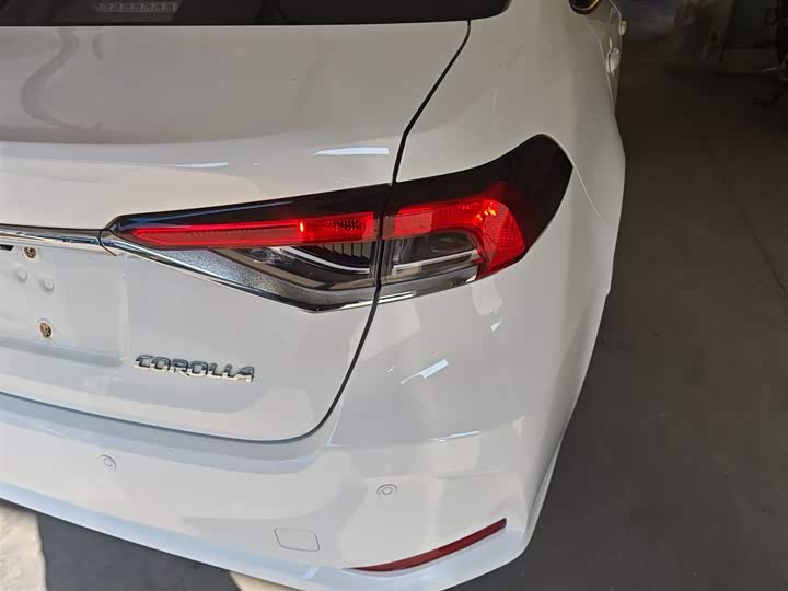 Фото 8 - Toyota Corolla