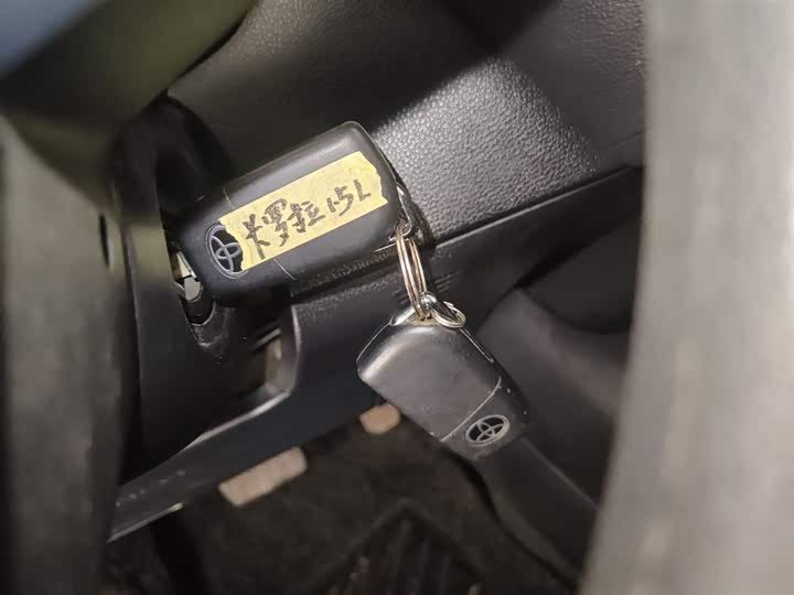 Фото 9 - Toyota Corolla