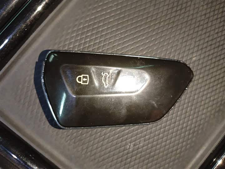 Фото 9 - Volkswagen ID.4 Crozz