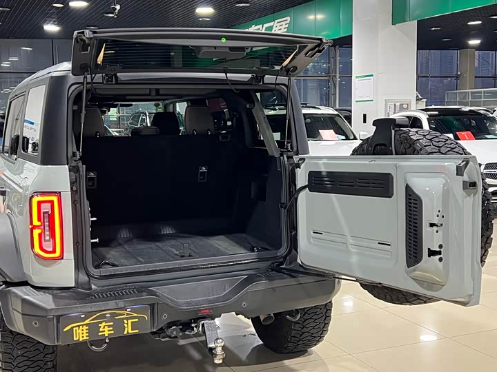 Фото 28 - Ford Bronco