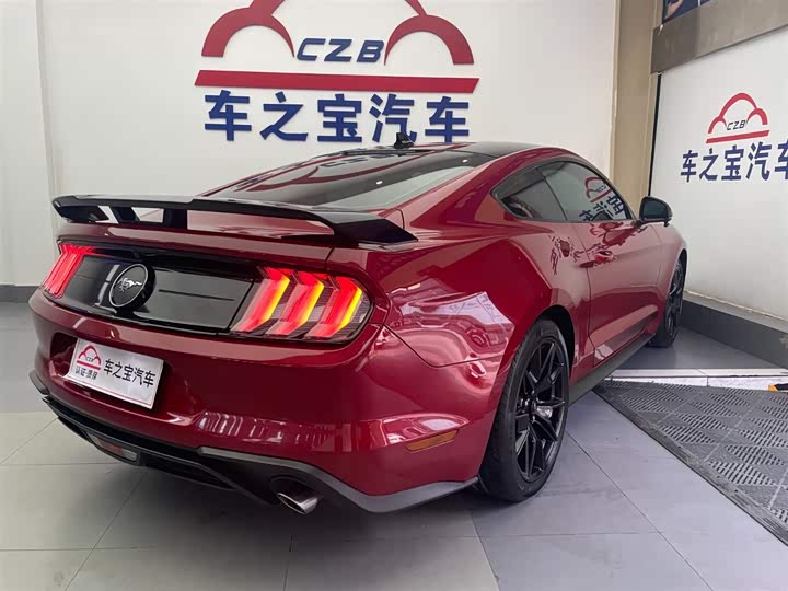 Фото 5 - Ford Mustang