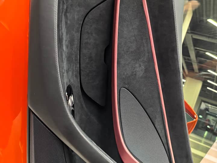 Фото 7 - McLaren GT