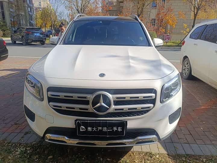 Фото 2 - Mercedes-Benz GLB-Class