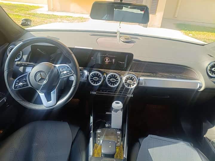 Фото 8 - Mercedes-Benz GLB-Class