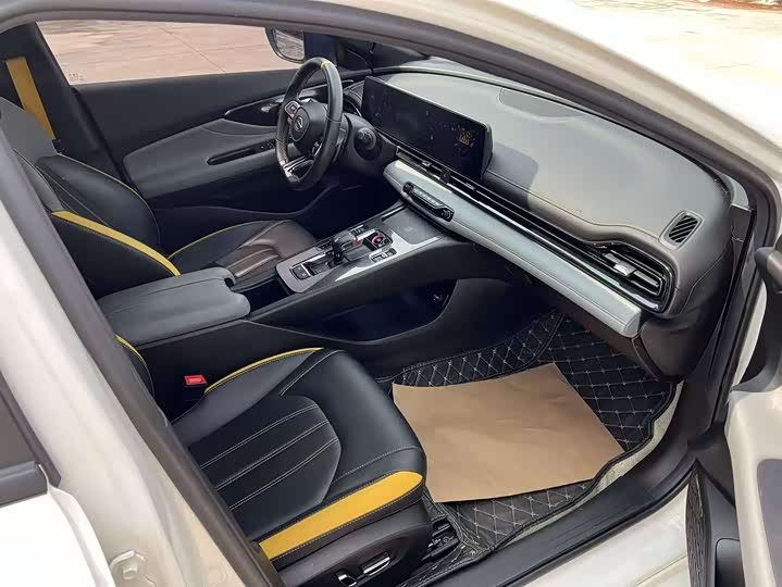 Фото 15 - GAC Trumpchi Empow R