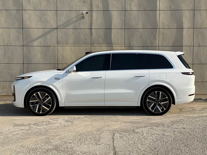 Фото 12 - LiXiang L9