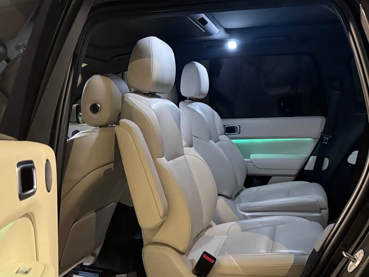 Фото 16 - LiXiang L9