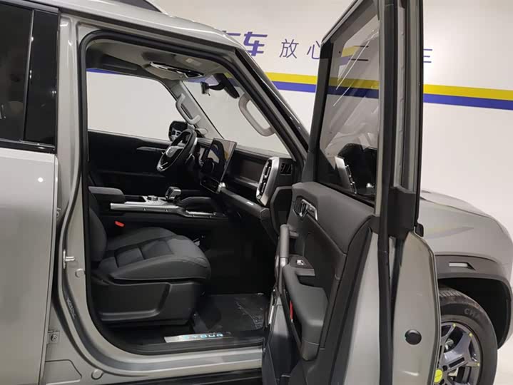 Фото 8 - Jetour T2