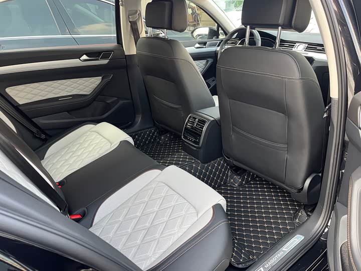 Фото 10 - Volkswagen Magotan