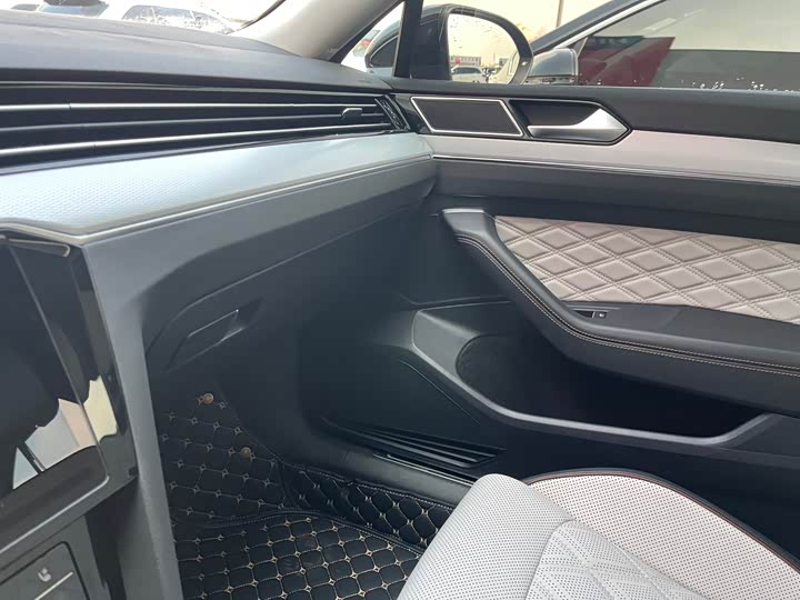 Фото 24 - Volkswagen Magotan