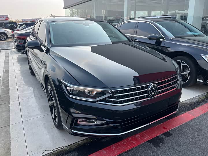 Фото 3 - Volkswagen Magotan