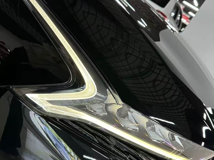 Фото 14 - Kia K5