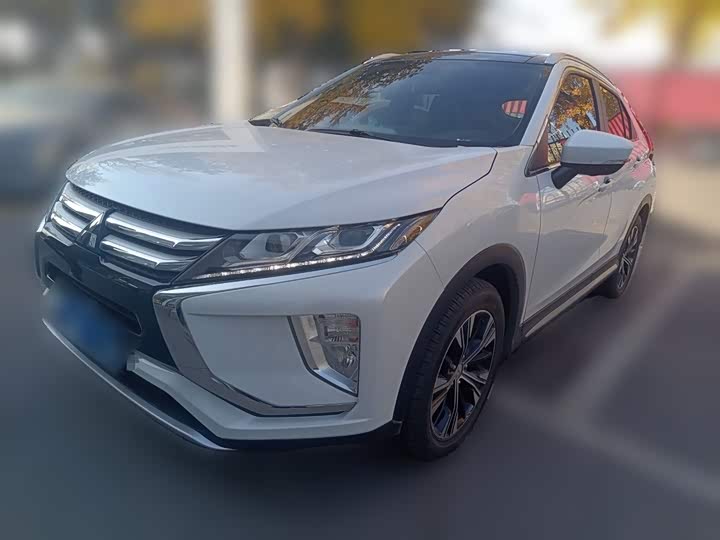 Фото 1 - Mitsubishi Eclipse Cross