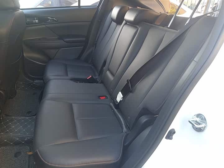 Фото 15 - Mitsubishi Eclipse Cross