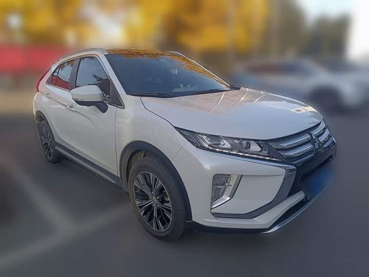 Фото 26 - Mitsubishi Eclipse Cross
