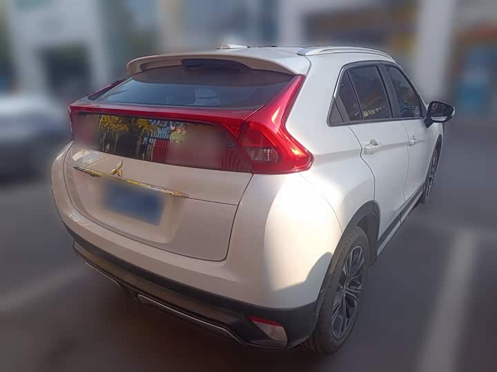 Фото 29 - Mitsubishi Eclipse Cross