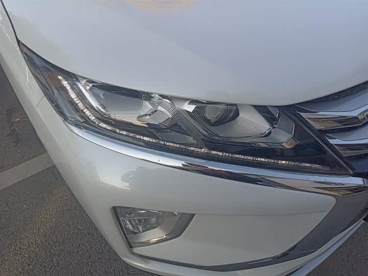 Фото 30 - Mitsubishi Eclipse Cross