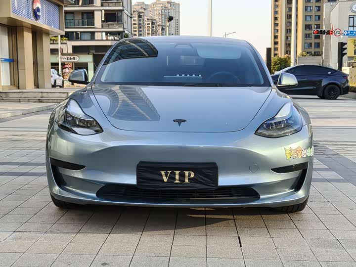 Фото 1 - Tesla Model 3