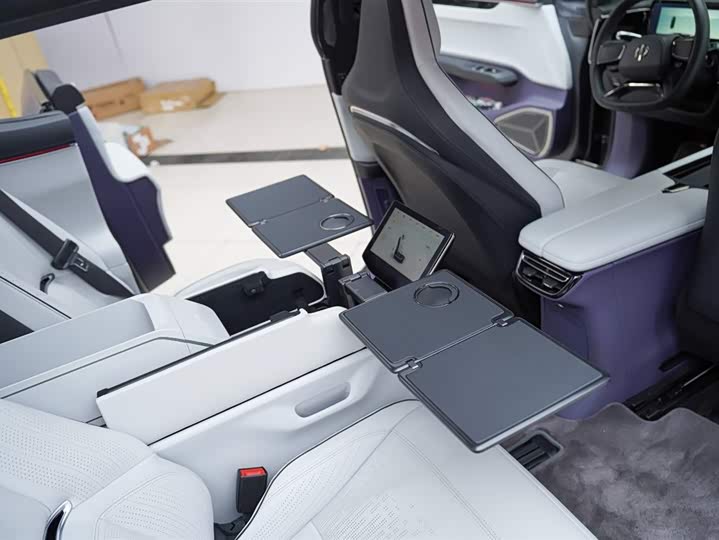 Фото 17 - HiPhi X