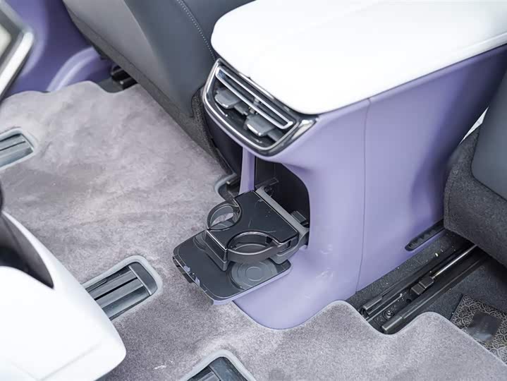 Фото 18 - HiPhi X