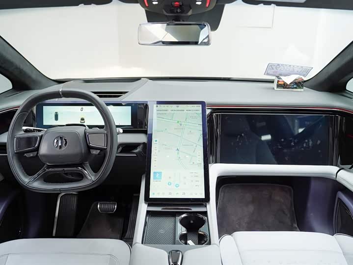 Фото 5 - HiPhi X