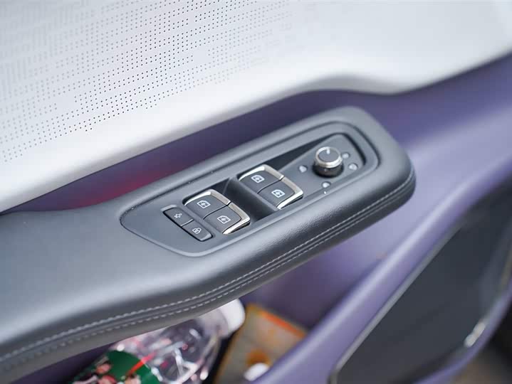 Фото 7 - HiPhi X