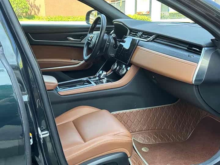 Фото 5 - Jaguar XF L