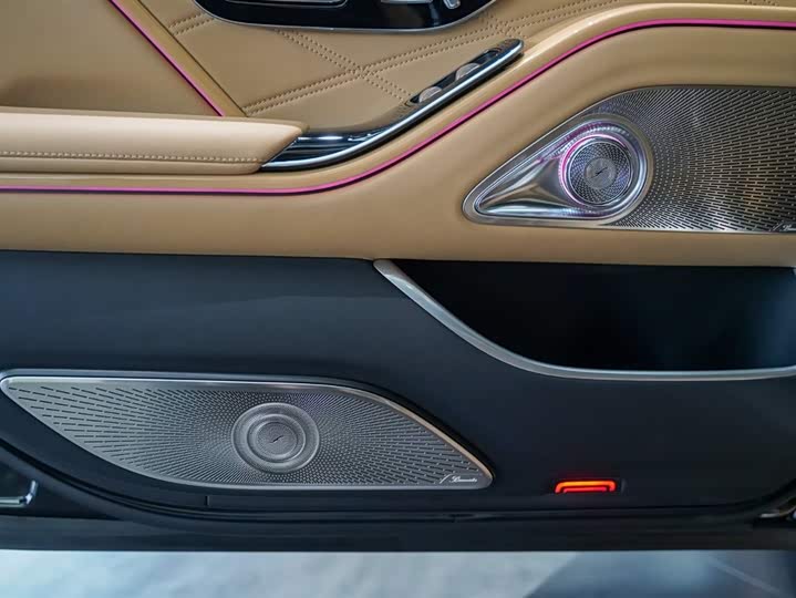 Фото 18 - Mercedes-Benz Maybach S-Class