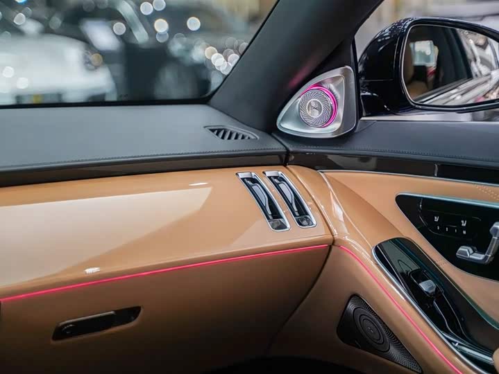 Фото 23 - Mercedes-Benz Maybach S-Class