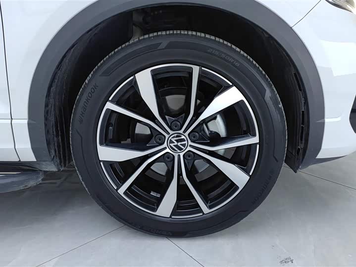 Фото 6 - Volkswagen T-Roc