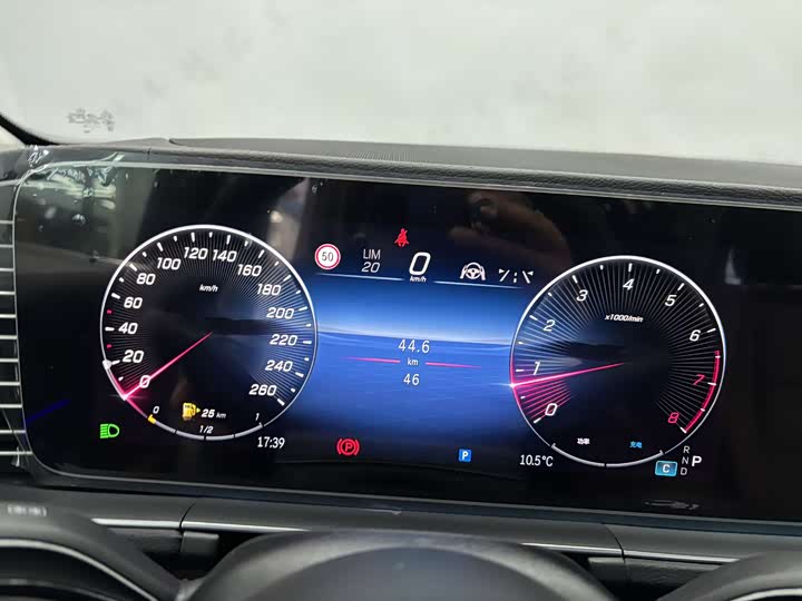 Фото 14 - Mercedes-Benz GLE-Class