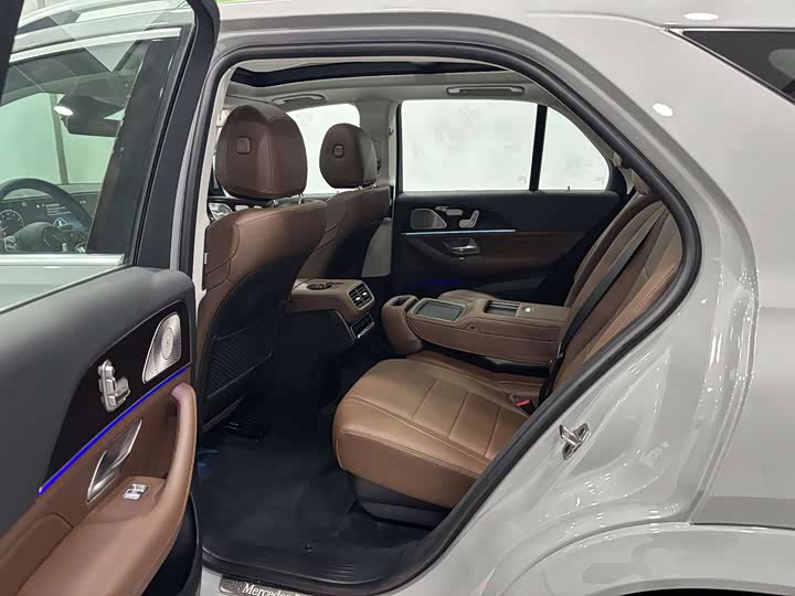 Фото 22 - Mercedes-Benz GLE-Class