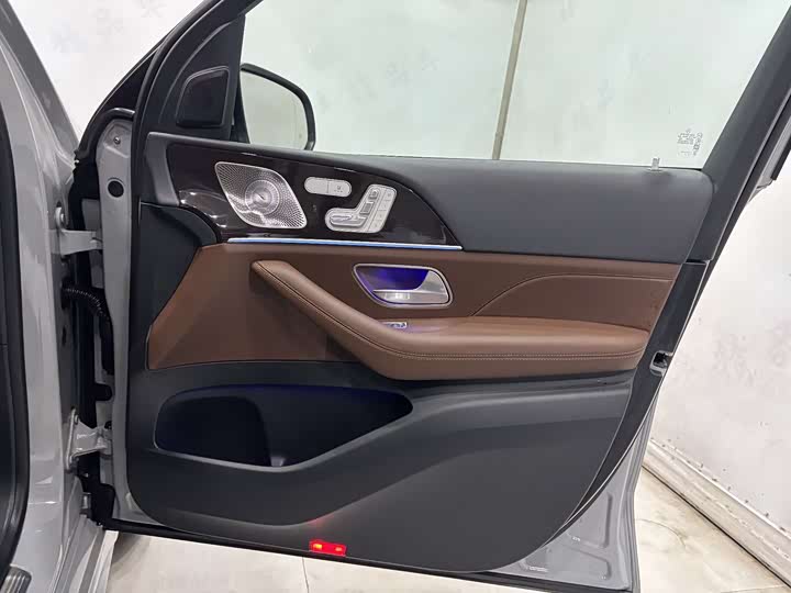 Фото 25 - Mercedes-Benz GLE-Class