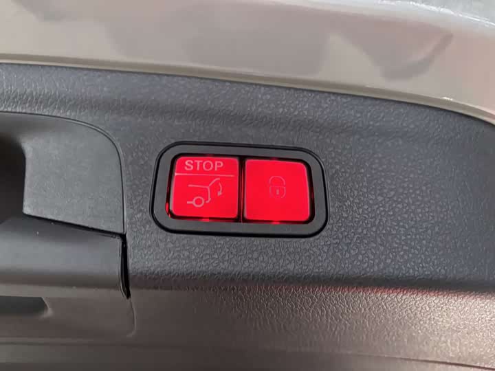 Фото 30 - Mercedes-Benz GLE-Class