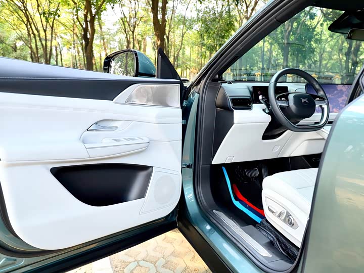 Фото 11 - XPeng G9