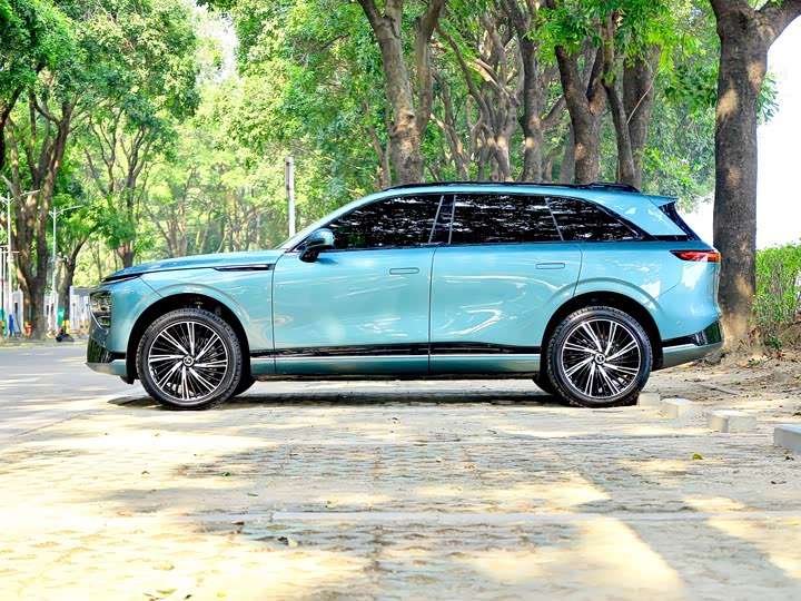 Фото 4 - XPeng G9