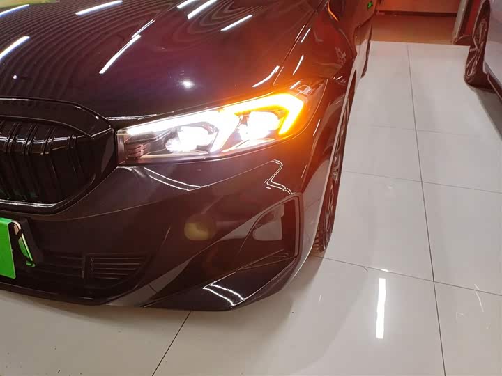 Фото 24 - BMW i3