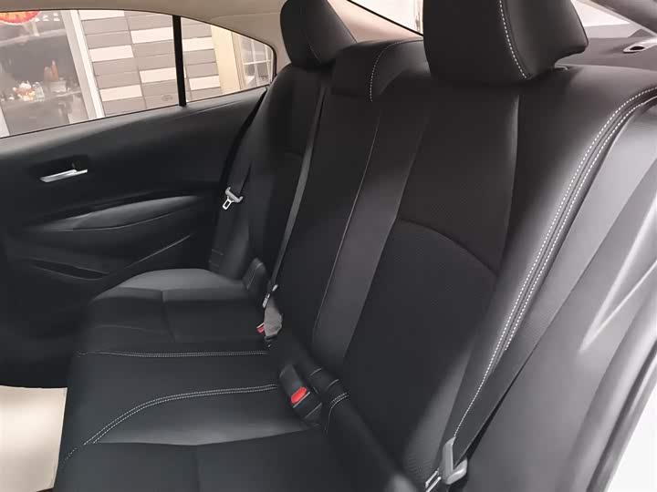 Фото 17 - Toyota Corolla